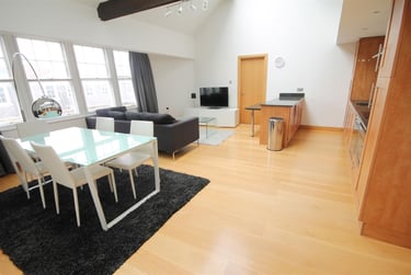 2 bed flat, Murton House, City Centre, Newcastle, NE15JQ - Image 2